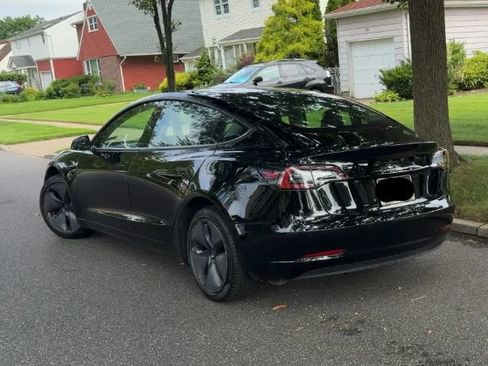 Used 2018 Tesla Model 3 Mid Range RWD image 3
