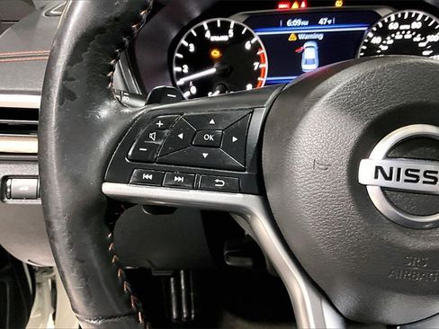 Used 2022 Nissan Altima 2.5 SR w/ Midnight Edition Package image 18