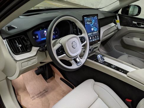 New 2026 Volvo XC60 B5 Ultra w/ Protection Package Premier AWD/4WD image 8