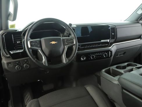 Used 2023 Chevrolet Silverado 1500 LT AWD/4WD image 2