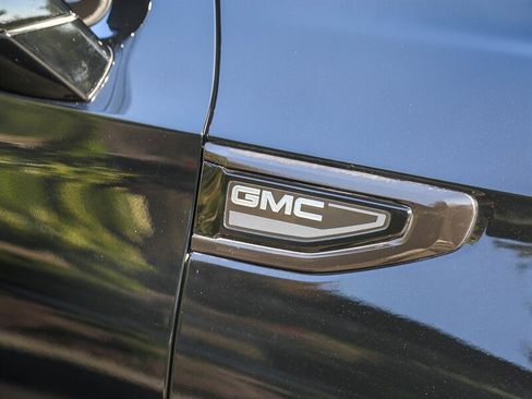 Used 2021 GMC Yukon Denali w/ LPO, Illumination Package AWD/4WD image 14