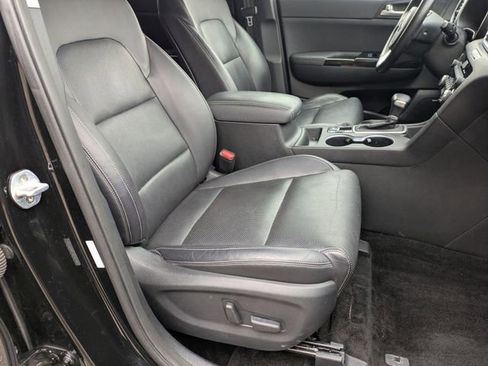 Used 2020 Kia Sportage EX w/ Option Group 15 image 18