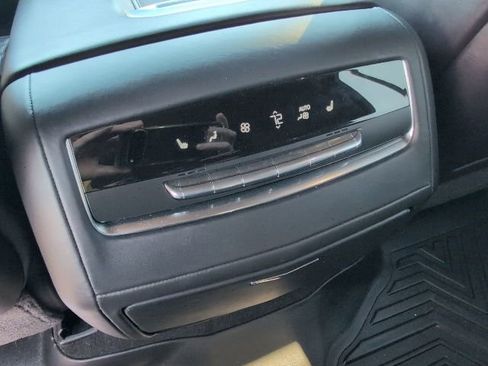 Used 2021 Cadillac Escalade Sport Platinum AWD/4WD image 6