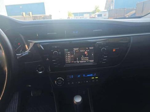 Used 2015 Toyota Corolla S Premium FWD image 10