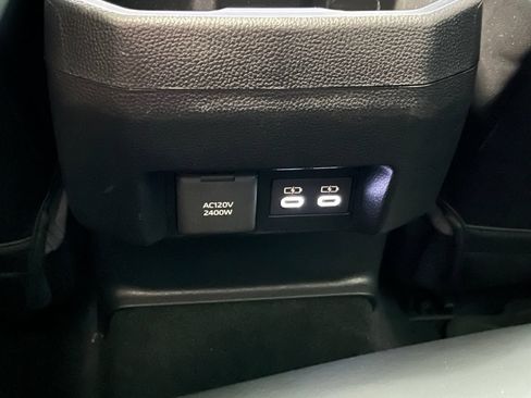 Used 2025 Toyota Tacoma TRD Sport AWD/4WD image 37