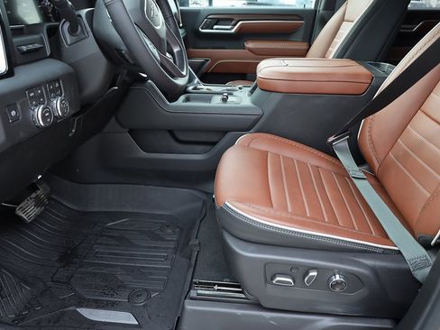 New 2026 GMC Sierra 3500 Denali Ultimate image 11