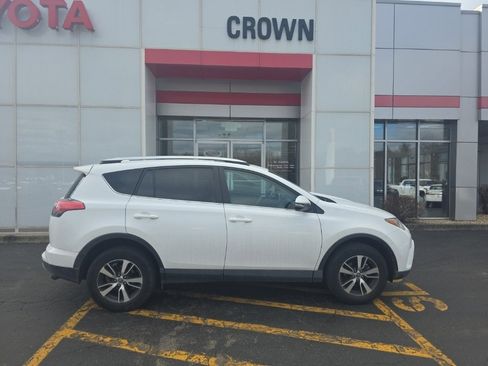 Used 2016 Toyota RAV4 XLE image 2