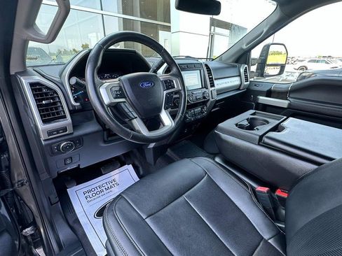 Used 2020 Ford F350 Lariat w/ Lariat Value Package AWD/4WD image 8