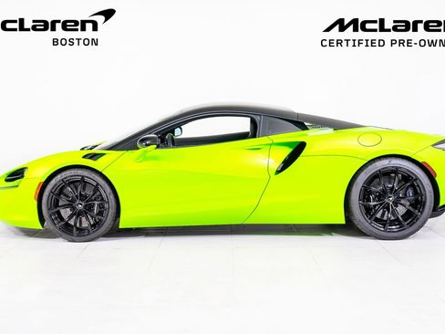 Used 2024 McLaren Artura image 2