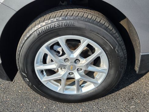 Used 2024 Chevrolet Equinox LS w/ LS Convenience Package AWD/4WD image 14
