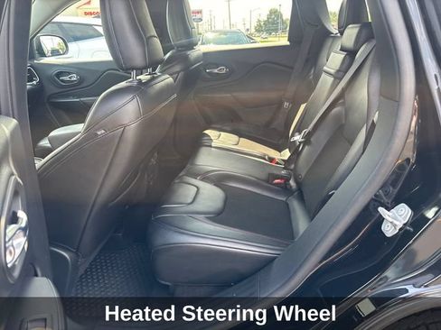 Used 2019 Jeep Cherokee Trailhawk w/ Cold Weather Group AWD/4WD image 15