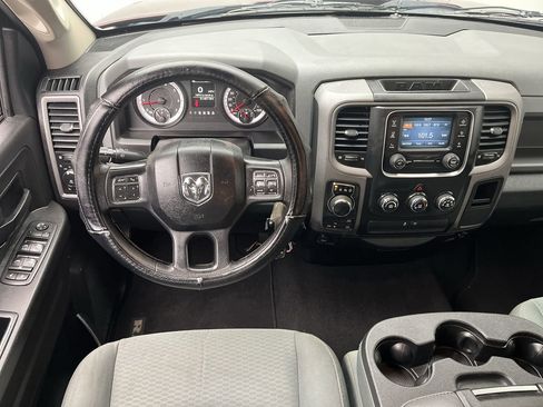 Used 2017 RAM 1500 Express AWD/4WD image 11