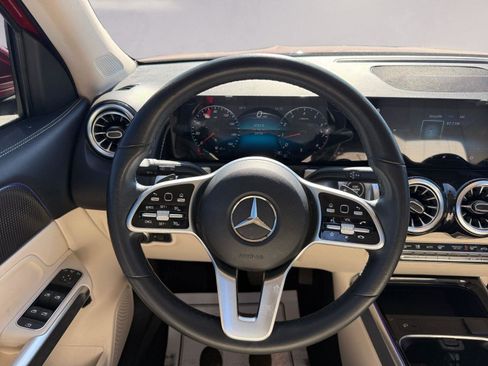 Used 2022 Mercedes-Benz GLB 250 image 12