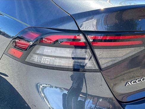 Used 2024 Honda Accord EX image 22