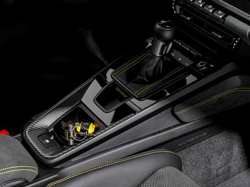 Used 2025 Porsche 911 GT3 RS image 33