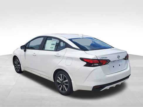New 2025 Nissan Versa SV w/ Trunk Package FWD image 4