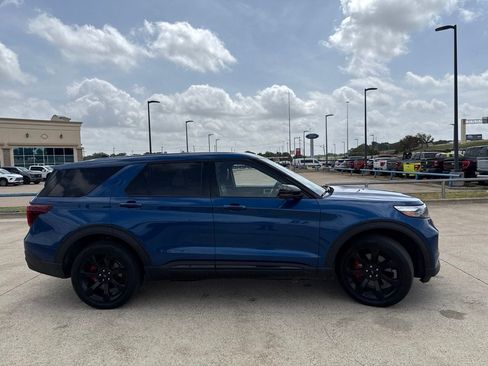 Used 2022 Ford Explorer ST w/ Equipment Group 401A AWD/4WD image 18
