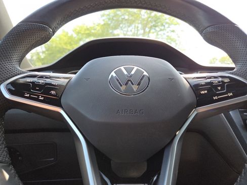 Used 2022 Volkswagen Tiguan SE R-Line AWD/4WD image 26