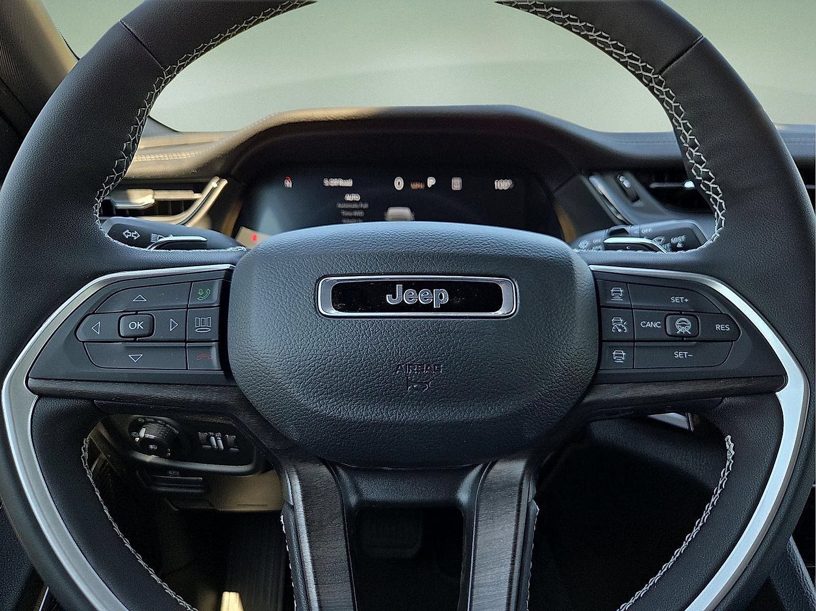 New 2027 Jeep Grand Cherokee Limited AWD/4WD image 24