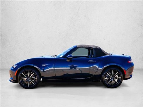 Used 2025 MAZDA MX-5 Miata Grand Touring w/ Appearance Package RWD image 8