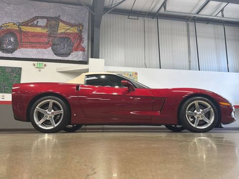 Used 2006 Chevrolet Corvette Convertible w/ Preferred Equipment Group RWD image 3