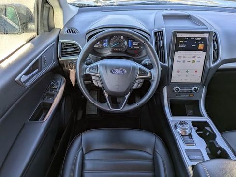 Used 2024 Ford Edge SEL image 18