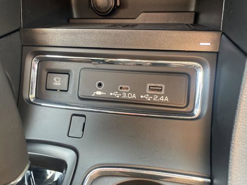 Used 2025 Subaru Ascent Bronze Edition image 18