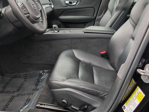 Used 2024 Volvo S60 B5 Core image 16