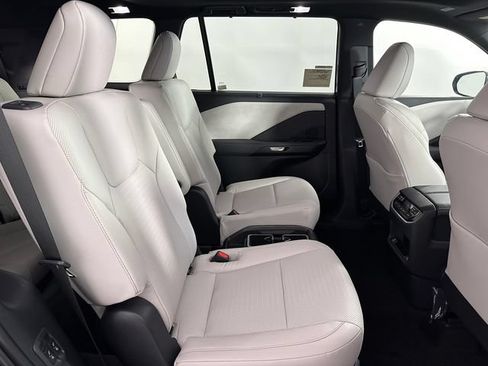 New 2026 Lexus TX 350 AWD image 19