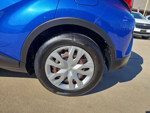 Used 2020 Toyota C-HR LE image 11