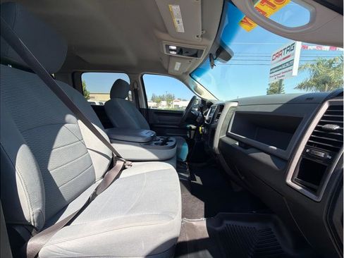 Used 2018 RAM 2500 Tradesman w/ Chrome Appearance Group image 13