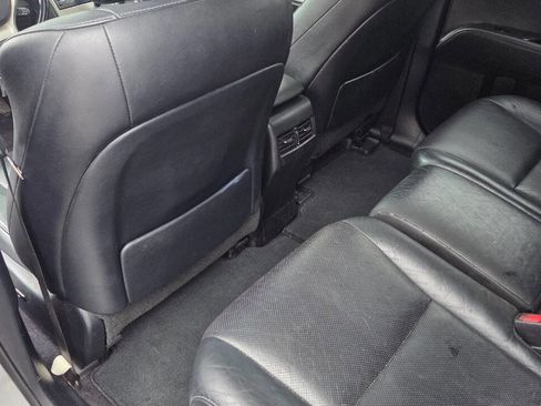 Used 2013 Lexus RX 450h AWD image 17