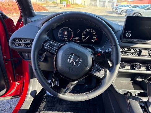 Used 2025 Honda HR-V Sport image 14