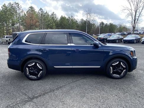 New 2025 Kia Telluride EX image 9