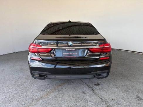Used 2019 BMW 740i xDrive w/ M Sport Package AWD/4WD image 4