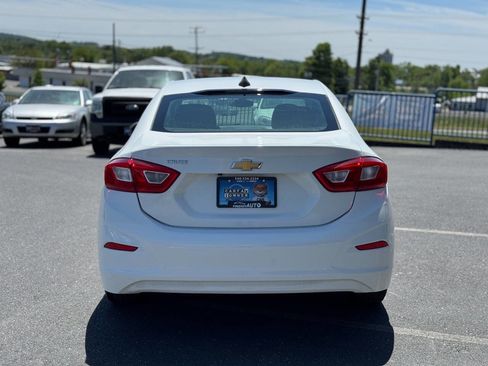Used 2017 Chevrolet Cruze LS w/ LS Fleet Convenience Package image 31