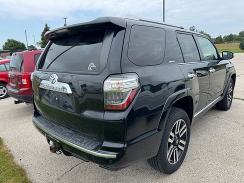 Used 2017 Toyota 4Runner Limited AWD/4WD image 3