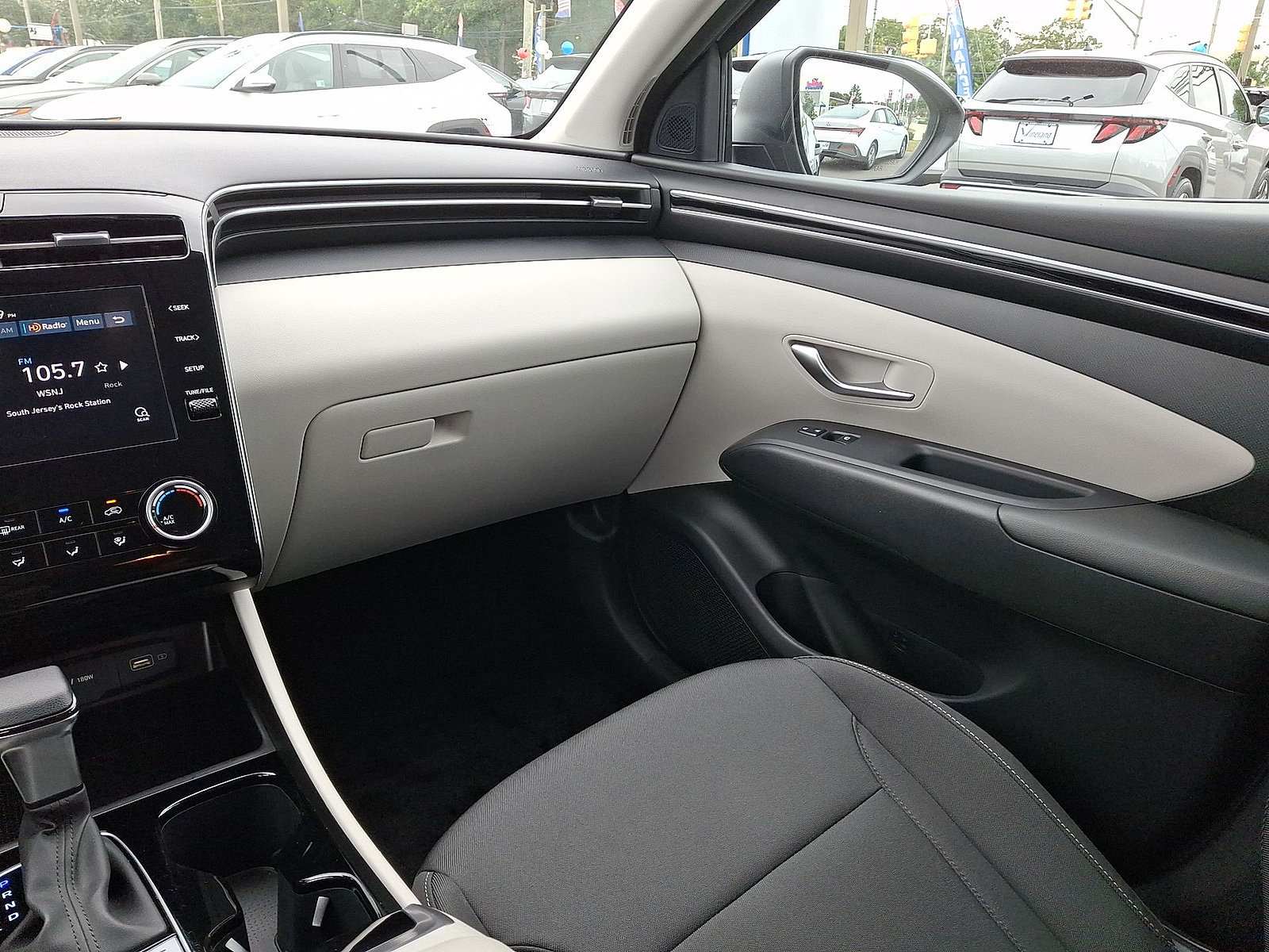 Certified 2024 Hyundai Tucson SE AWD/4WD image 11