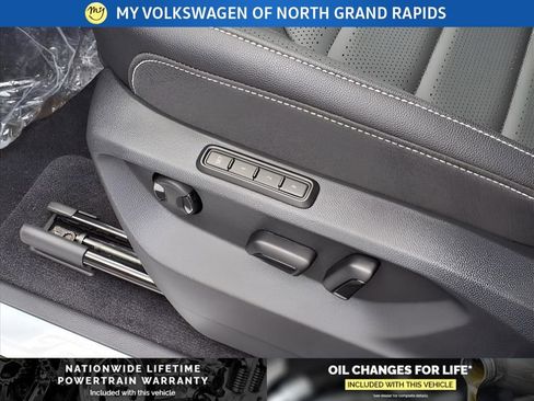 New 2026 Volkswagen Atlas Cross Sport SEL R-Line image 7