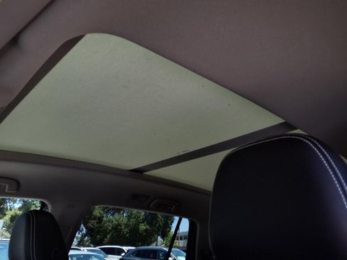 Certified 2023 Volkswagen Atlas SE w/ Panoramic Sunroof Package FWD image 19
