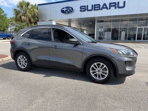 Used 2022 Ford Escape SE w/ Convenience Package FWD image 1