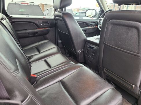 Used 2012 Chevrolet Avalanche LTZ image 22