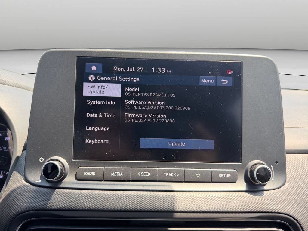 Used 2023 Hyundai Kona SEL AWD/4WD image 26