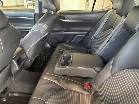 Used 2022 Toyota Camry SE image 14
