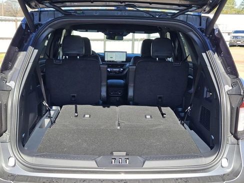 New 2026 Ford Explorer ST-Line w/ ST-Line Street Pack RWD image 9