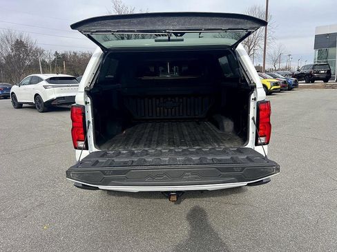 Used 2024 Chevrolet Colorado LT w/ LT Convenience Package III image 22