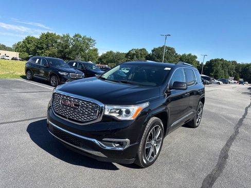 Used 2019 GMC Acadia Denali w/ Technology Package AWD/4WD image 3