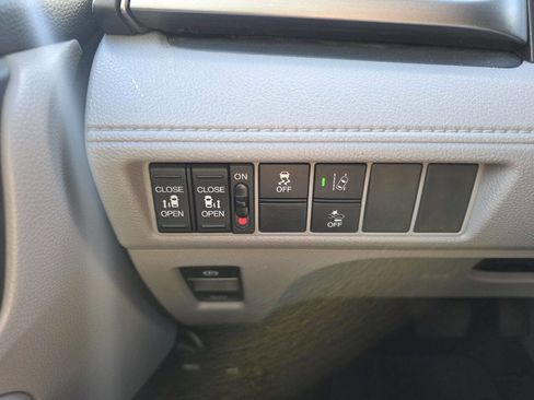 Used 2020 Honda Odyssey EX image 16