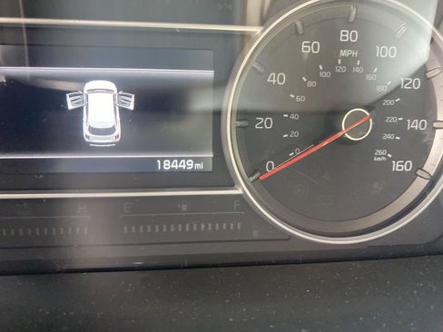 Certified 2023 Kia Sorento EX image 3