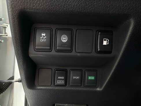 Used 2020 Nissan Rogue S AWD/4WD image 21